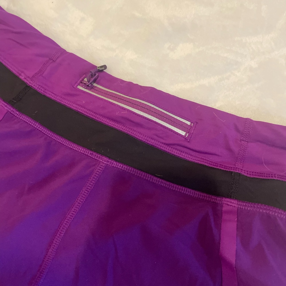 RARE!! Lululemon Athletica Groovy Run Short Bonded
Tender Violet Black Sz 6 - Picture 5 of 5